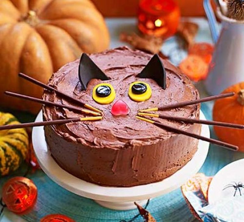 cat cake for Halloween 