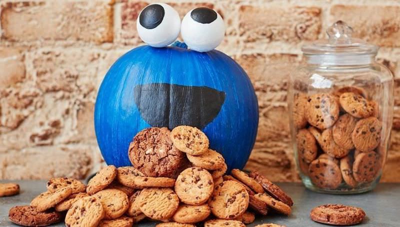 Cookie monster pumpkin painting