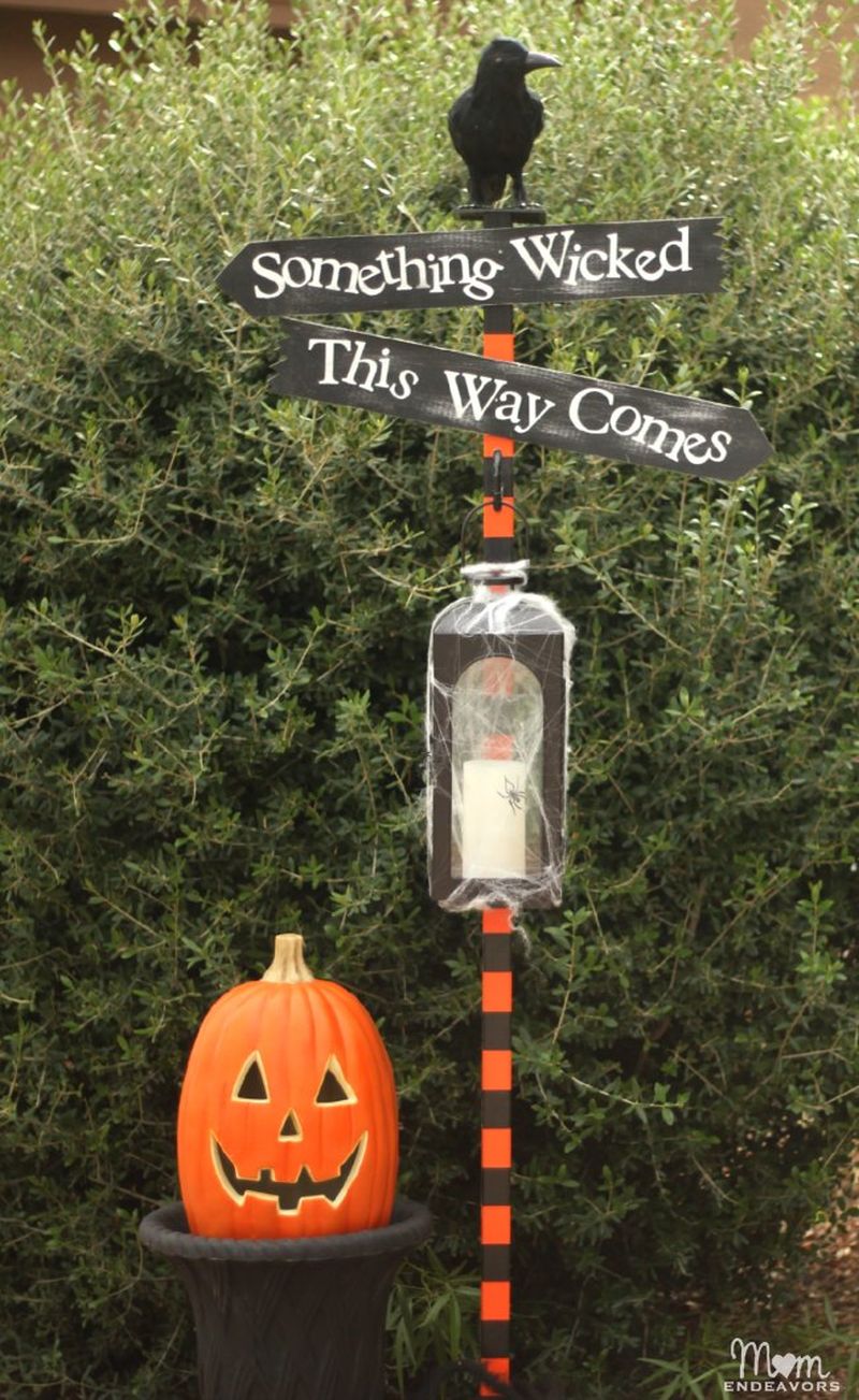 outdoor Sign for Halloween