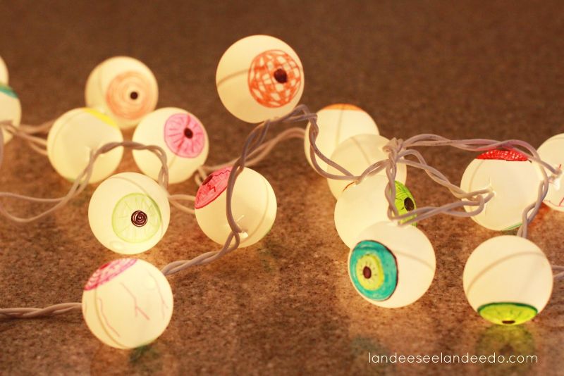 DIY eyeball light string for outdoor halloween decor 