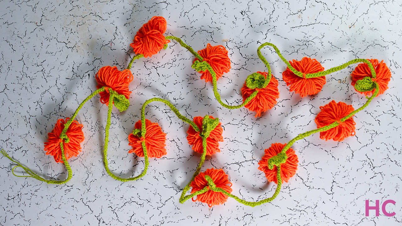 Yarn Pumpkin Garland
