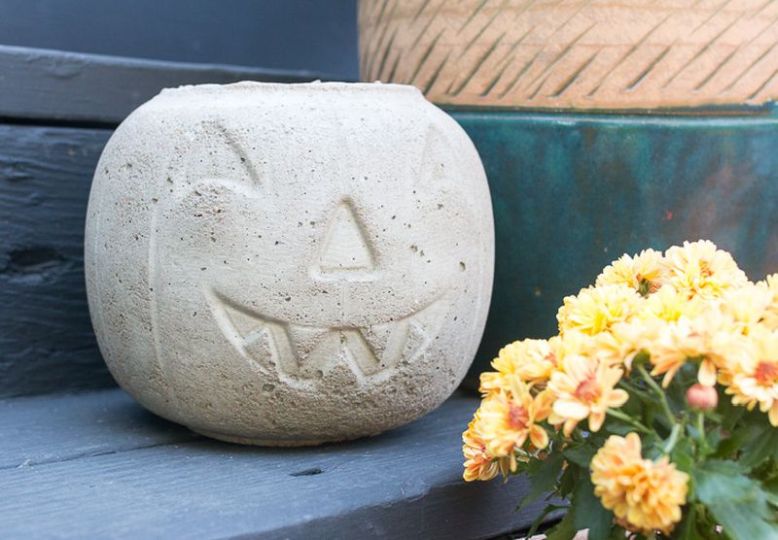 Easy DIY concrete pumpkin for a fun Halloween