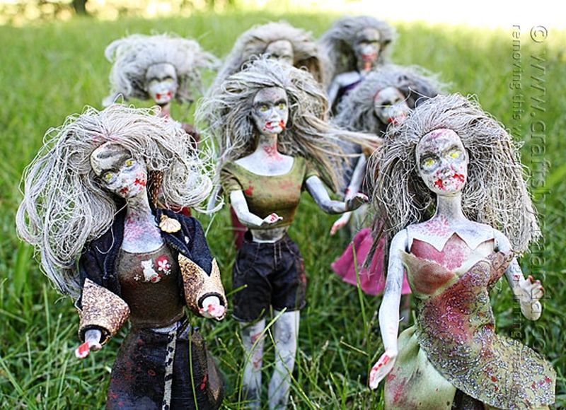 Zombie Dolls DIY Outdoor Halloween Decorations 