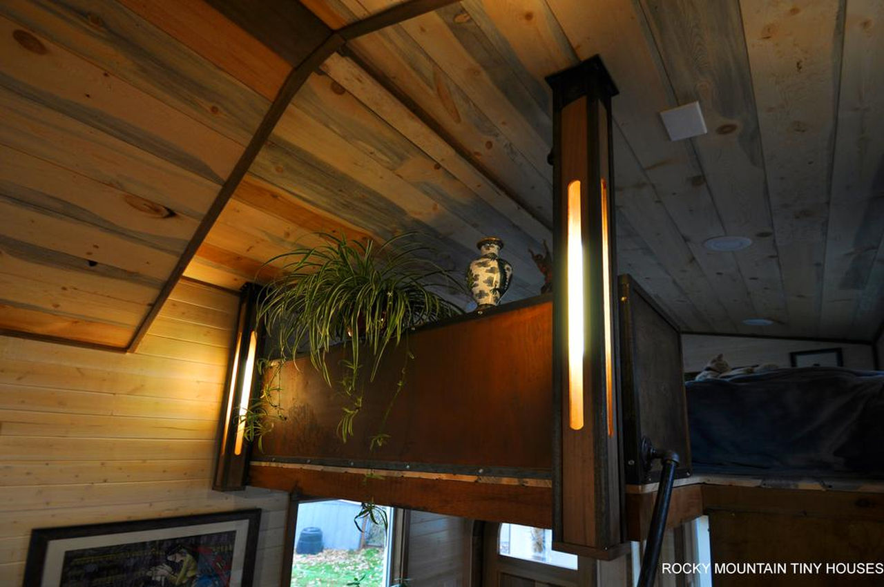 Red Mountain 34' Tiny House-beautiful light posts