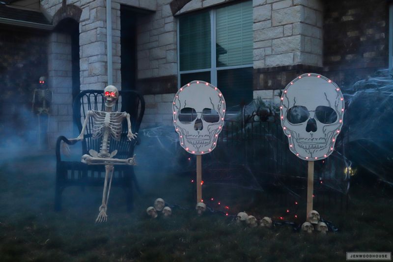 lighted Skull Signs for outdoor Halloween decor 
