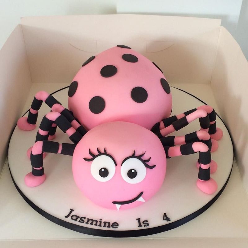 pink Spider cake for Halloween 