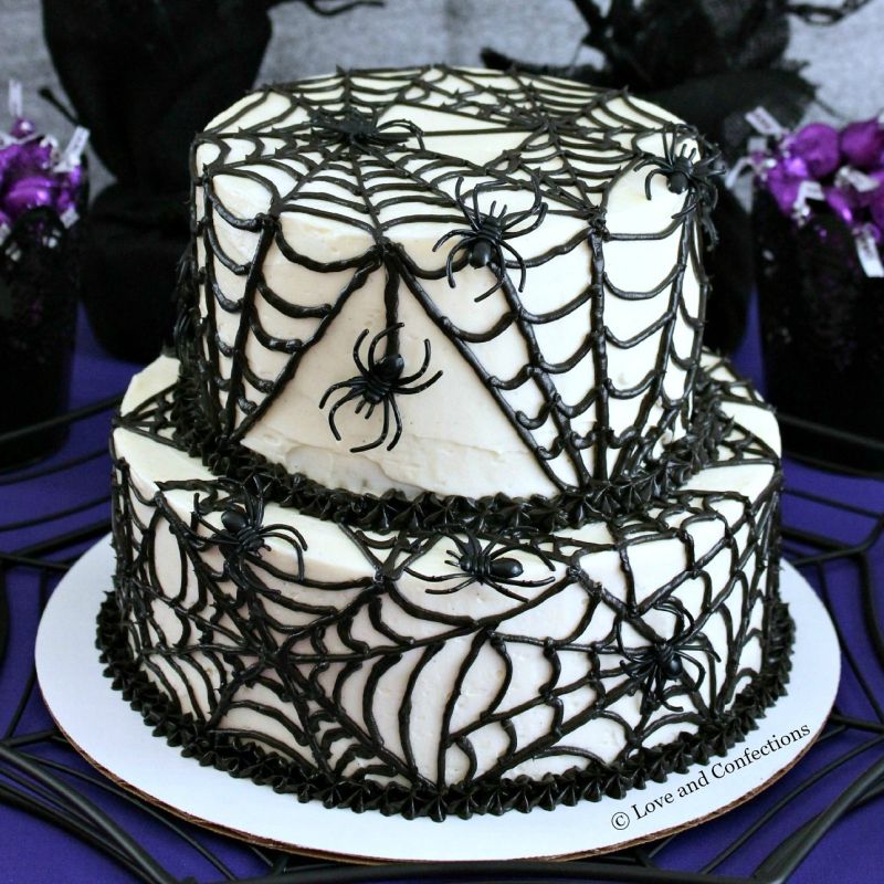 Spider web cake decoration for Halloween 