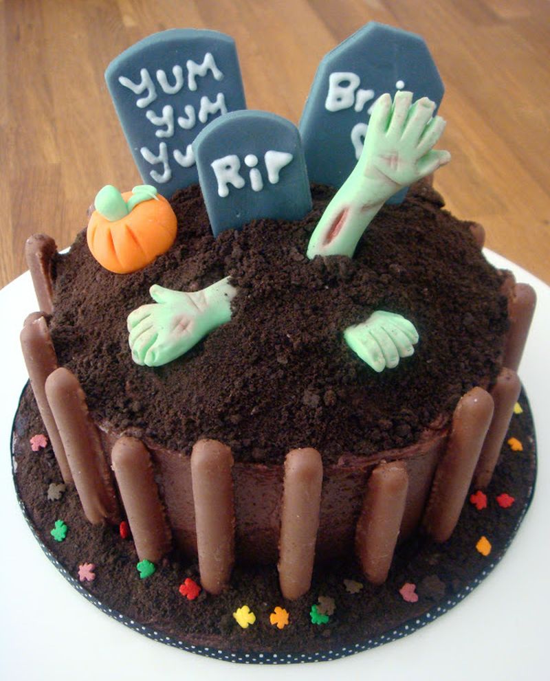 zombie foot and hands cake for Halloween 